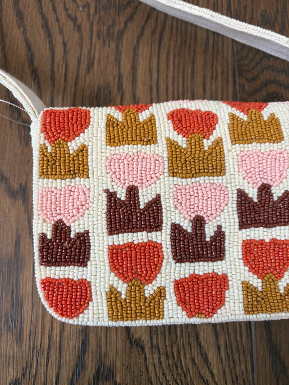Fiona Beaded Bag - Retro Flower Edition - Picture 7 of 8